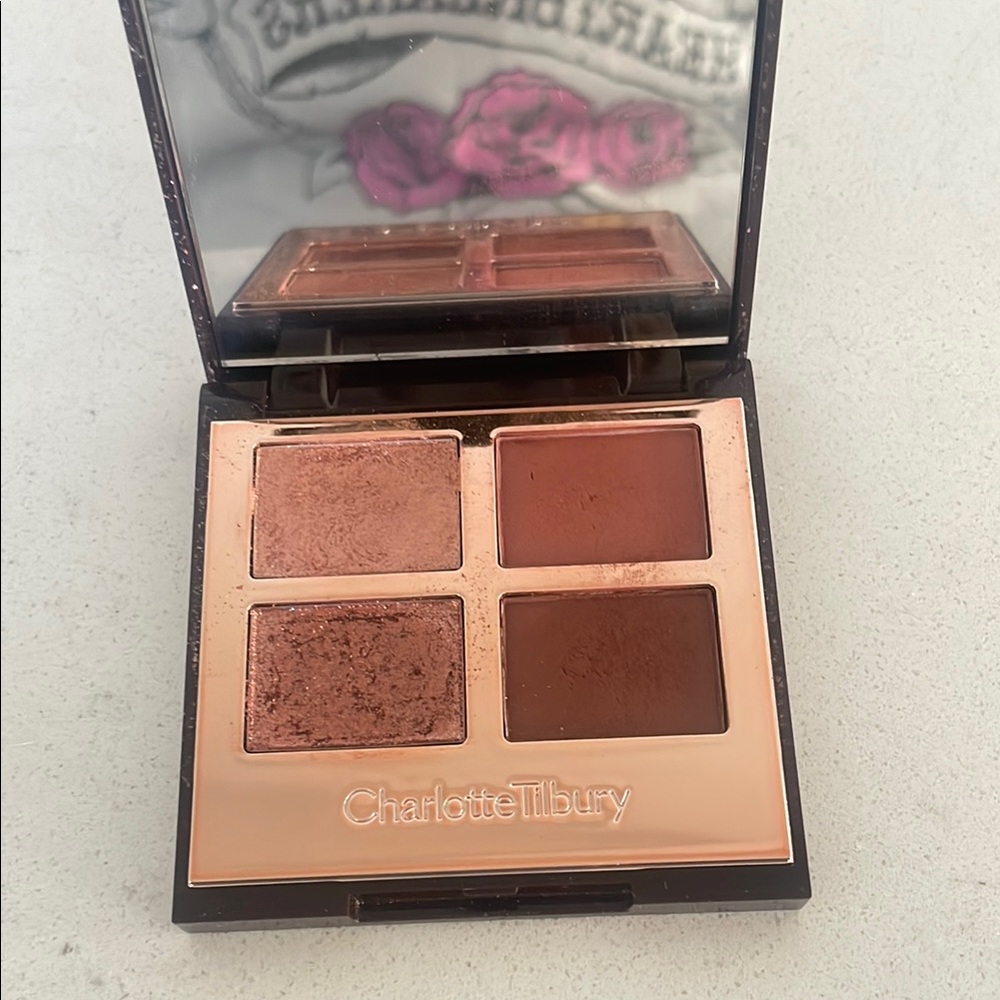 Charlotte Tillbury eyeshadow Pillow talk dreams